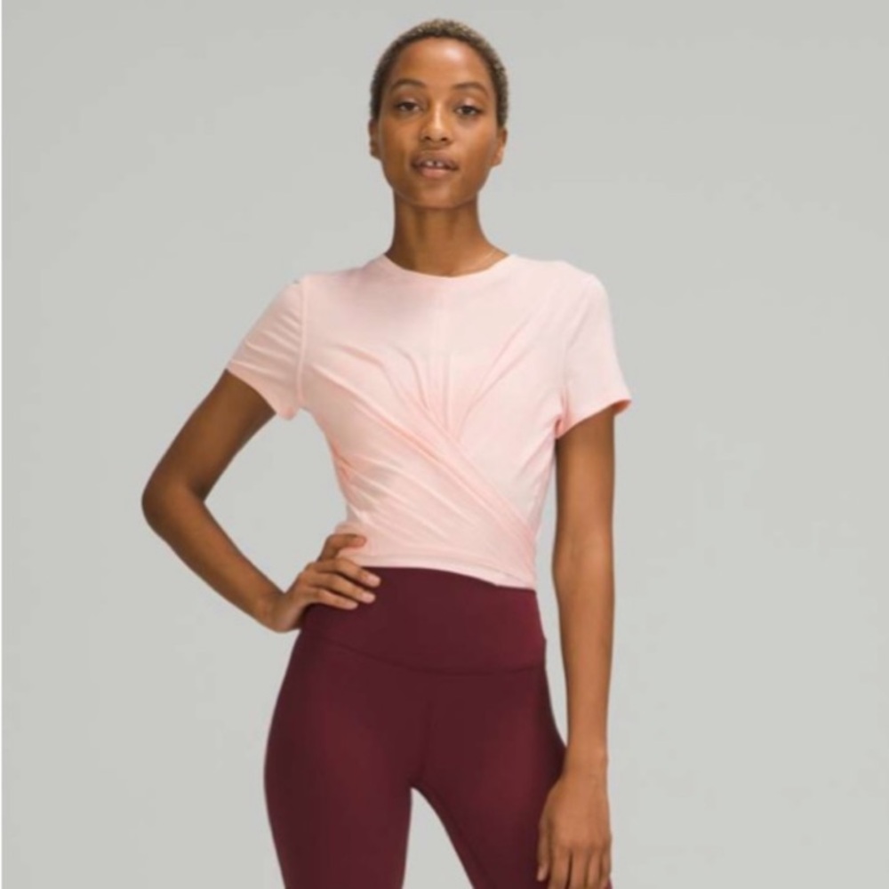 Lululemon Time to Restore Cropped Pink Tee Size 8